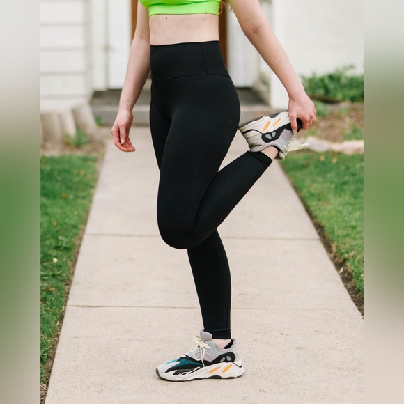 ZYIA Pants - Brand New Zyia Black Light N Tight Mid-Rise 7/8 24" RC